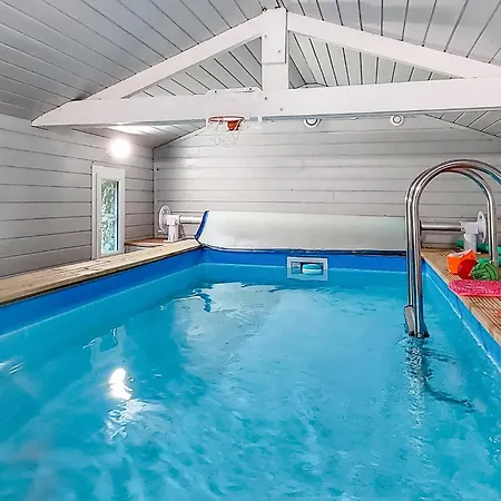 3 Bedroom Cozy In *