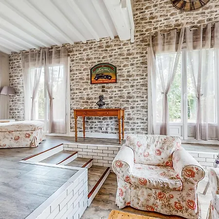 3 Bedroom Cozy In *