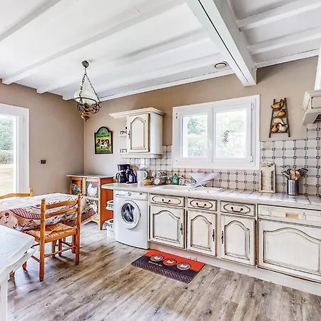 3 Bedroom Cozy In Holiday home